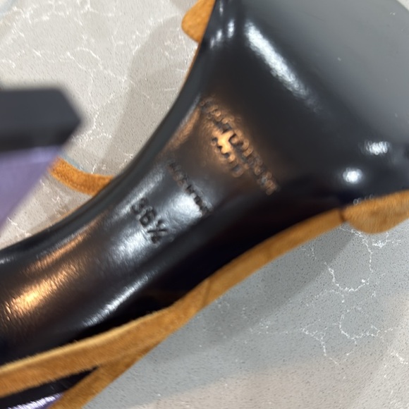 SAINT LAURENT
PADDED INSOLE ANKLE STRAP HEELS - Picture 7 of 8